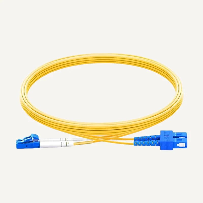 Illustration de gamme — GI-FOPAT-JAR1-SC/LC — Patch cord duplex OS2 G652D SC/UPC/LC/UPC 3.0MM LSZH 1M
